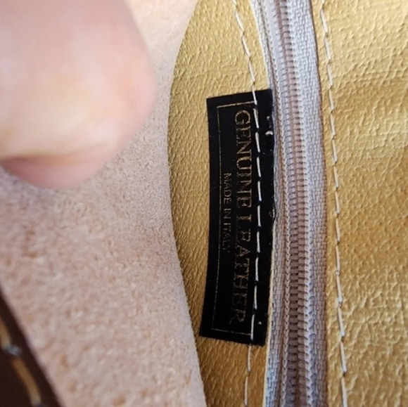 Vera Pelle Mustard Leather Crossbody‎ - Picture 7 of 13